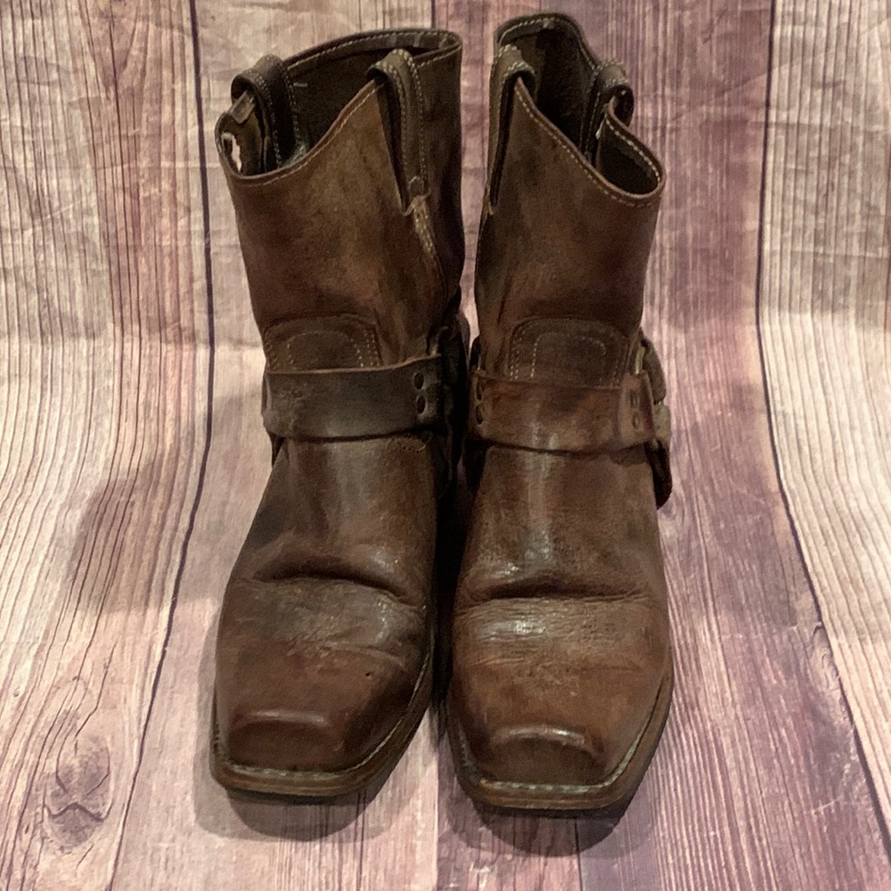 Frye Mens Distressed Leather Boots